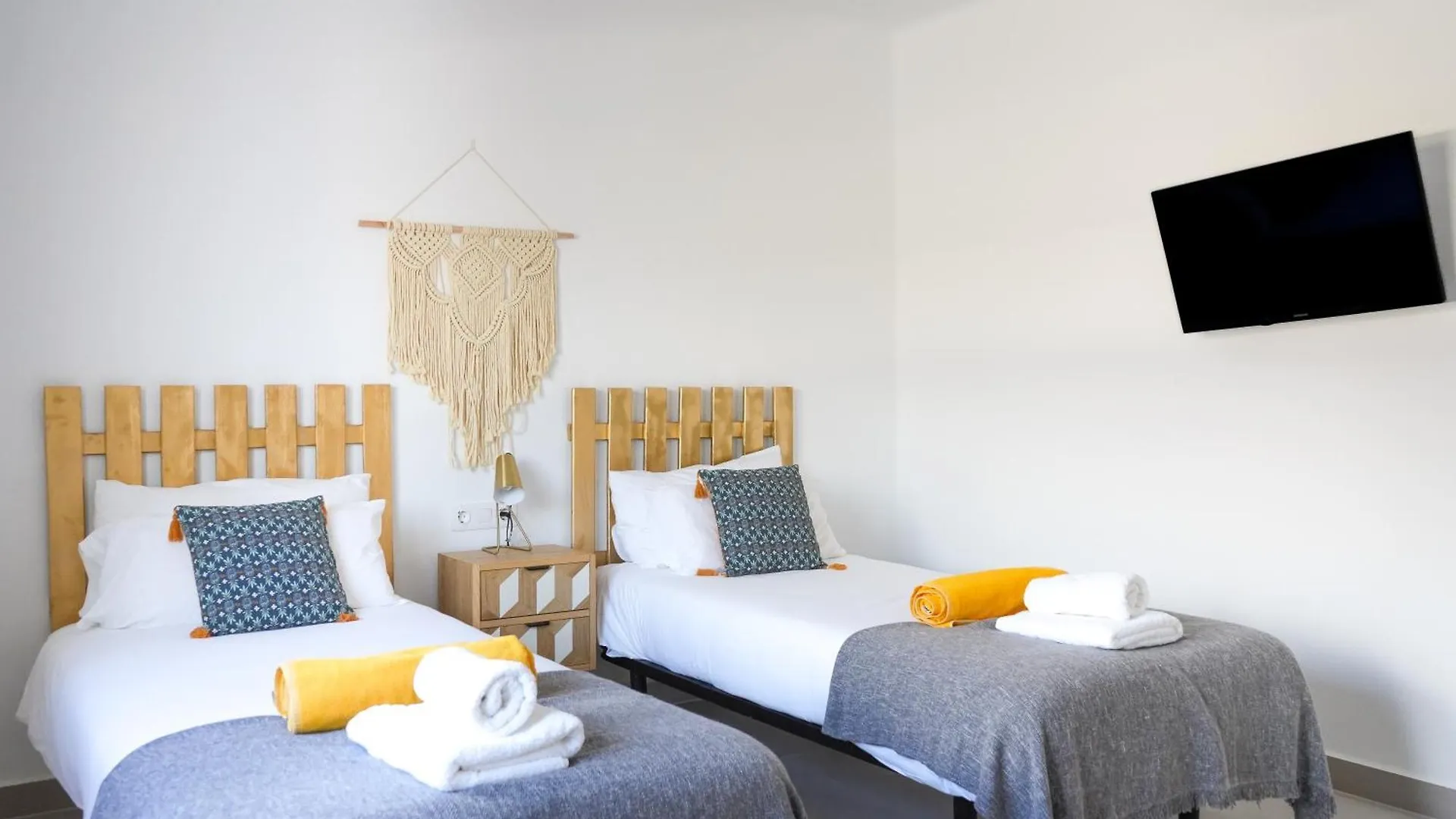 Renovated Villa Mahalo With Swimming Pool & Tennis Court Tias Spain