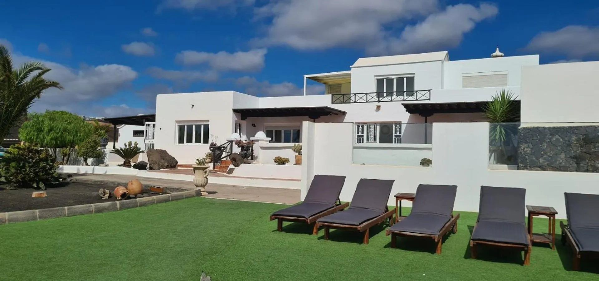 Renovated Villa Mahalo With Swimming Pool & Tennis Court Tias